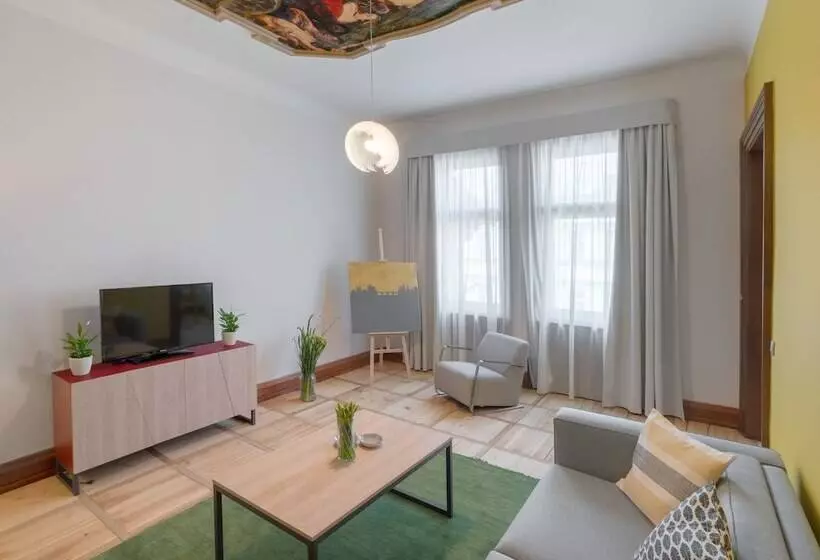 Art House Apartments By Adrez Living