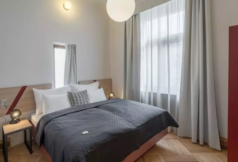 Art House Apartments By Adrez Living