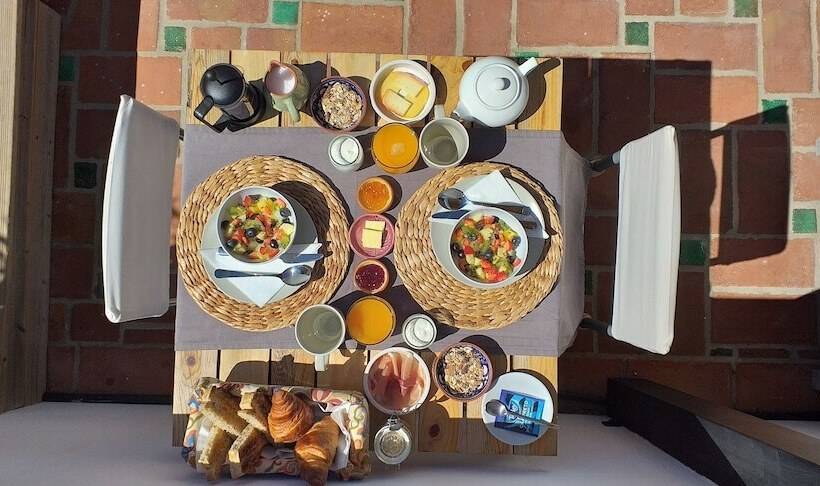 تختخواب و صبحانه Calcada Guesthouse