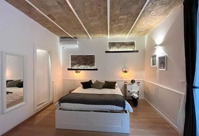 Bed and Breakfast Domus Avi Guest House