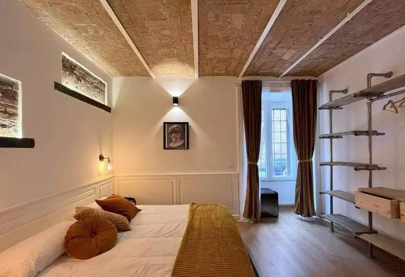 Bed and Breakfast Domus Avi Guest House