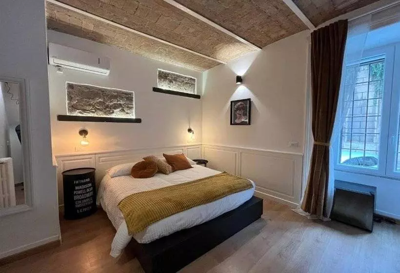 Bed and Breakfast Domus Avi Guest House