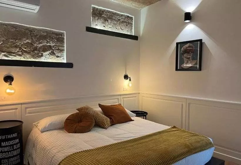 Bed and Breakfast Domus Avi Guest House