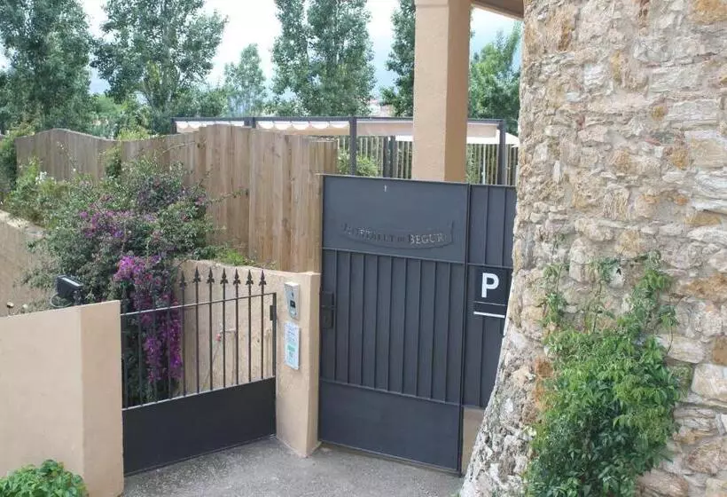 تختخواب و صبحانه Hostalet De Begur Adults Only