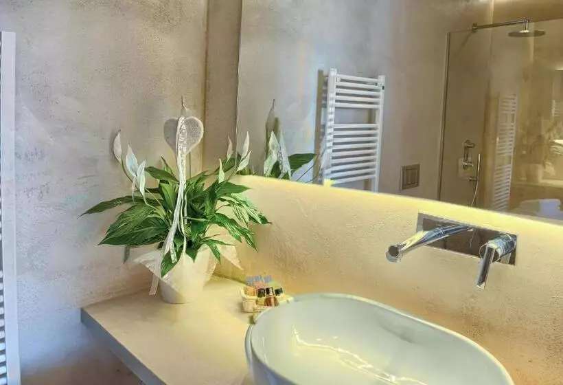 تختخواب و صبحانه Hostalet De Begur Adults Only