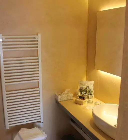 تختخواب و صبحانه Hostalet De Begur Adults Only