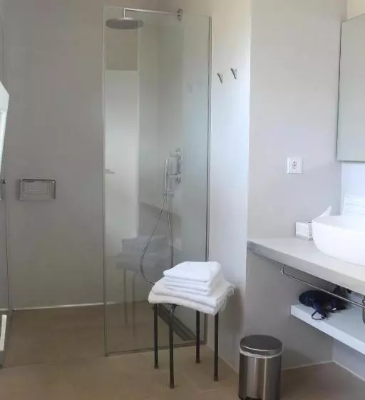 تختخواب و صبحانه Hostalet De Begur Adults Only