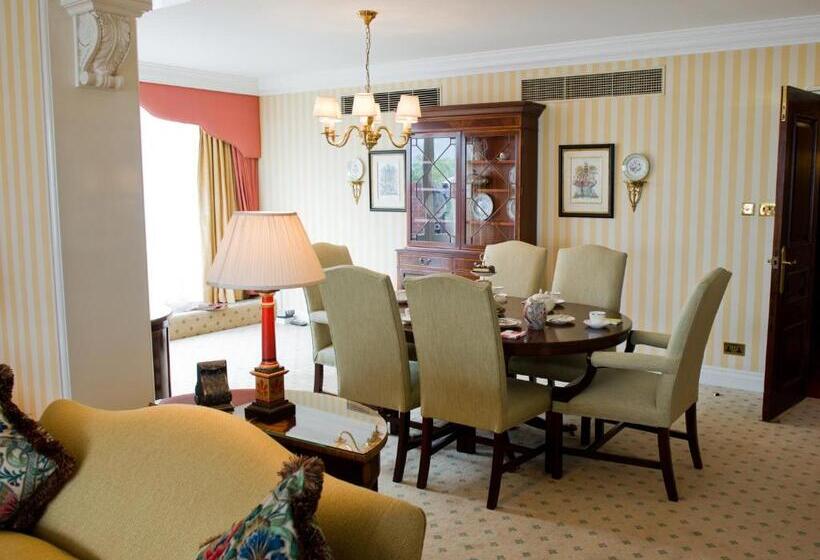 Cheval Thorney Court At Hyde Park