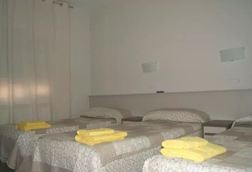 Hostelli Pension Calfred Ii