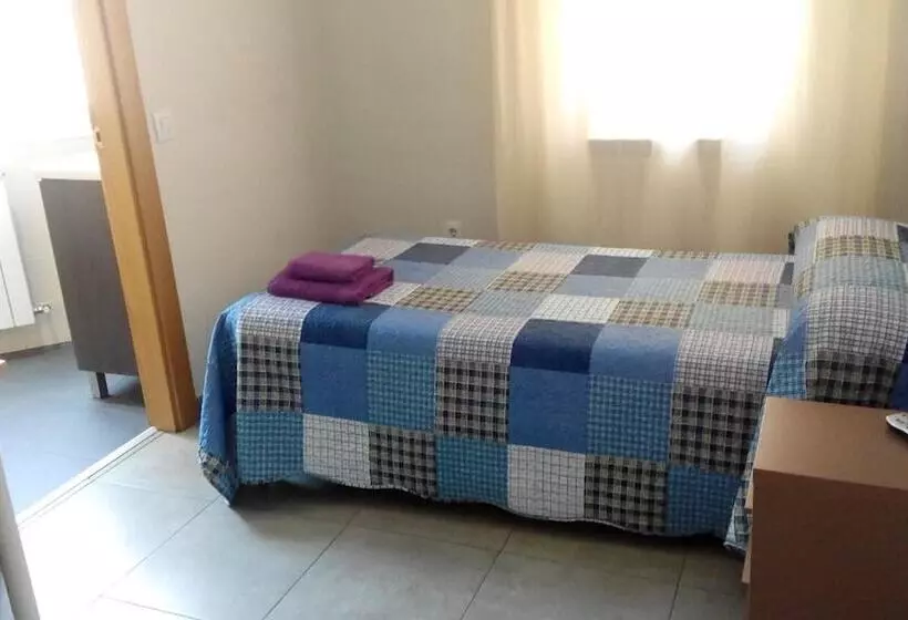 Hostelli Pension Calfred Ii