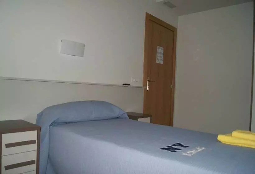 Hostelli Pension Calfred Ii