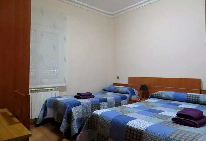 Hostelli Pension Calfred Ii