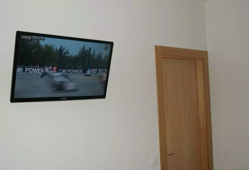 Hostelli Pension Calfred Ii