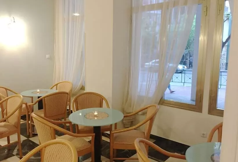 בית מלון כפרי Ares Athens