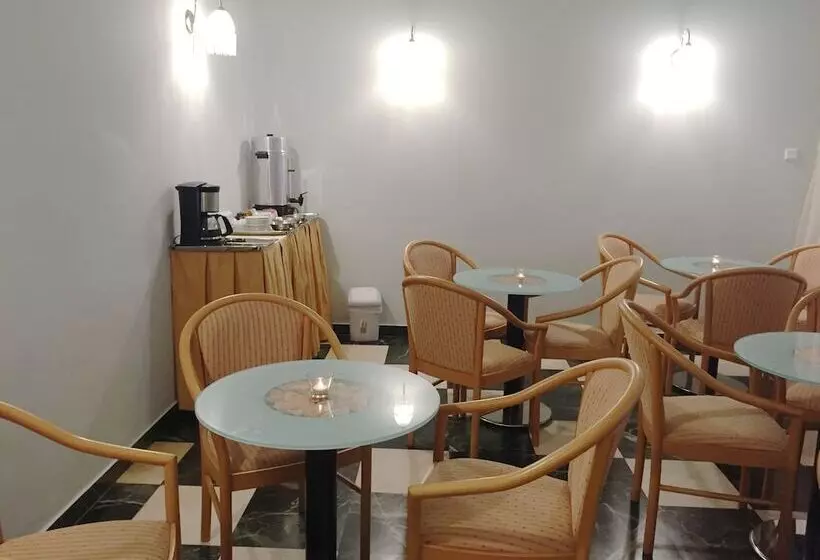 בית מלון כפרי Ares Athens