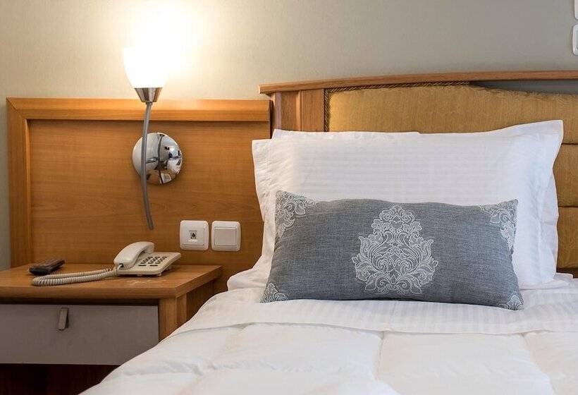 בית מלון כפרי Ares Athens