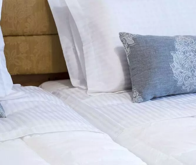 בית מלון כפרי Ares Athens