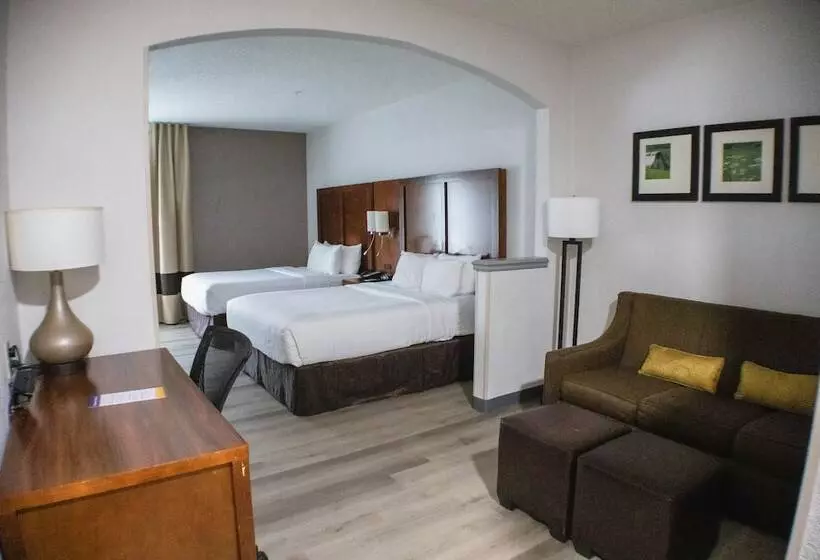 ホテル Comfort Suites Salisbury I85