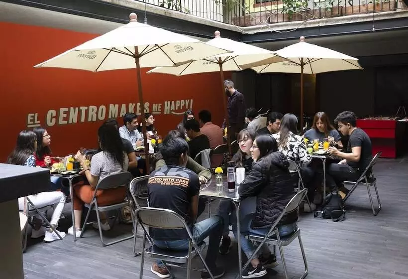 Отель Downtown Beds