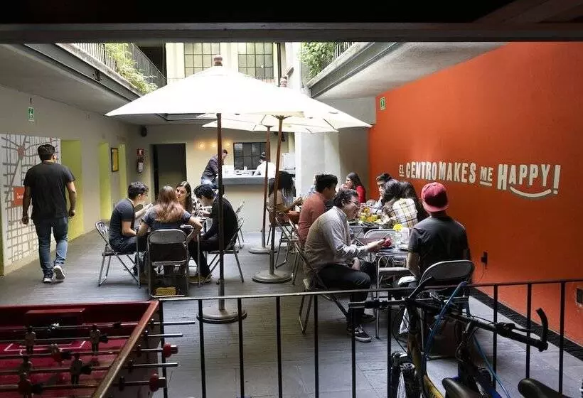 Отель Downtown Beds