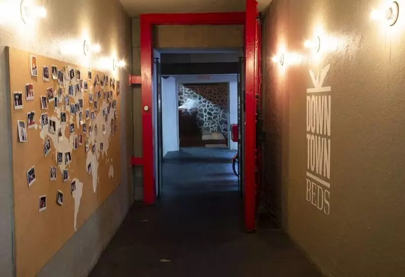 Отель Downtown Beds
