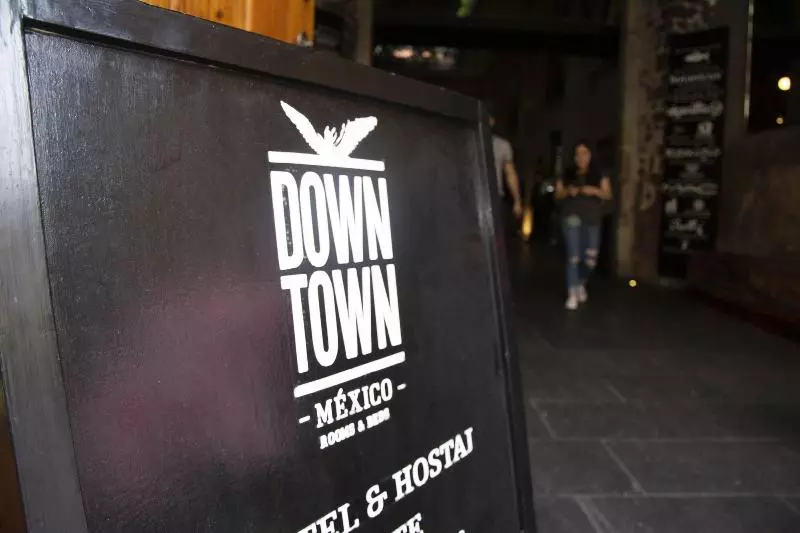 Отель Downtown Beds