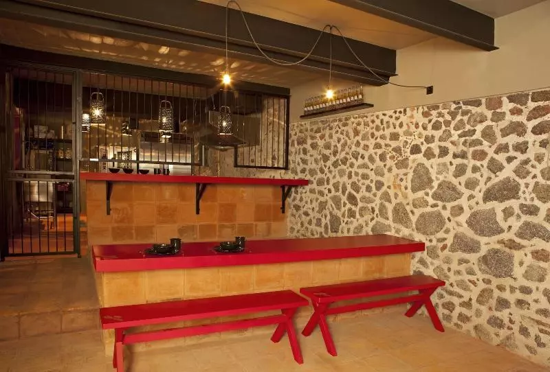 Отель Downtown Beds