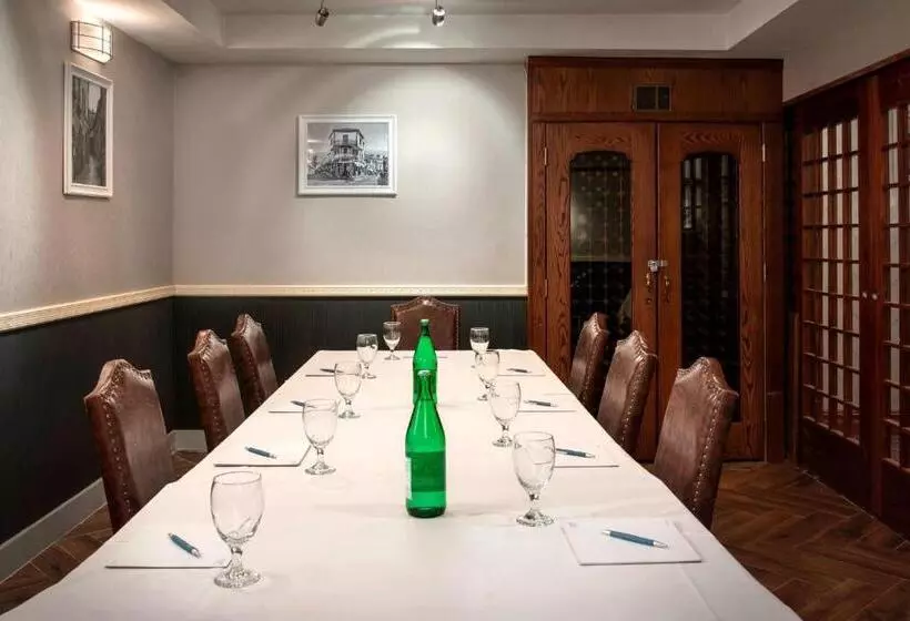 酒店 Four Points By Sheraton Manhattan Soho Village