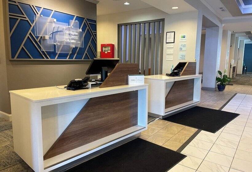 בית מלון כפרי Holiday Inn Express And Suites Montgomery, An Ihg