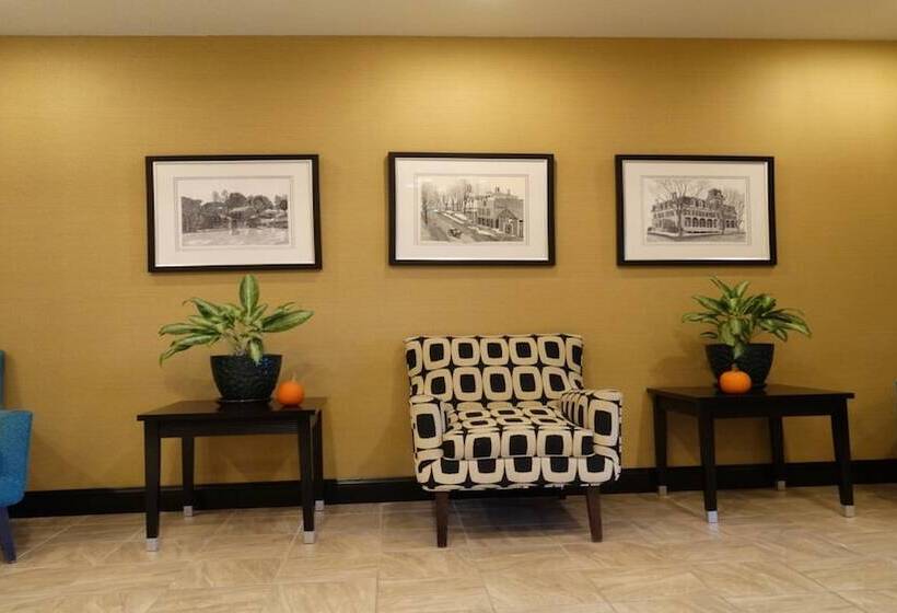 בית מלון כפרי Holiday Inn Express And Suites Montgomery, An Ihg