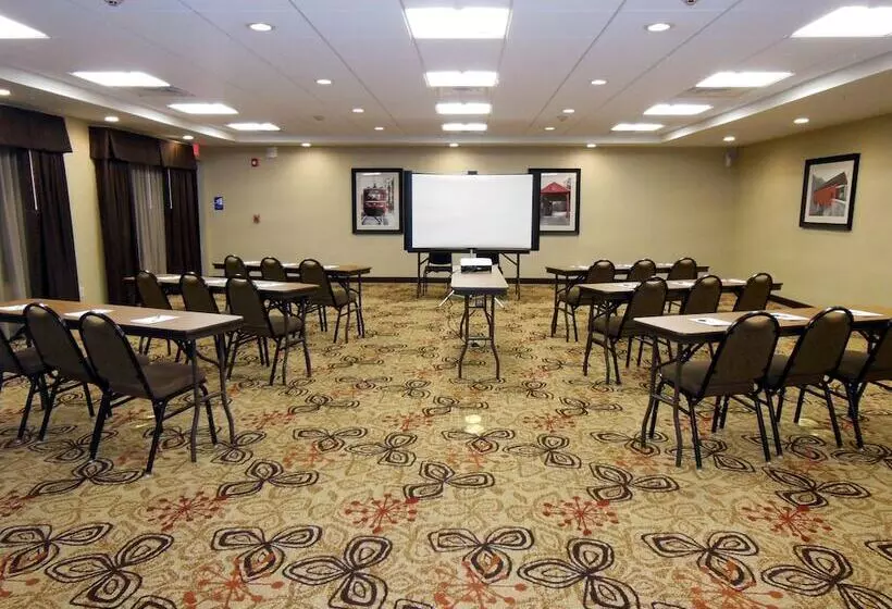 호텔 Holiday Inn Express & Suites Washington Meadow Lands, An Ihg