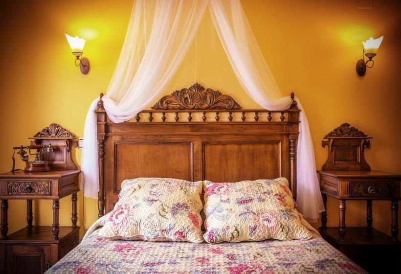 فندق Hosteria Los Laureles