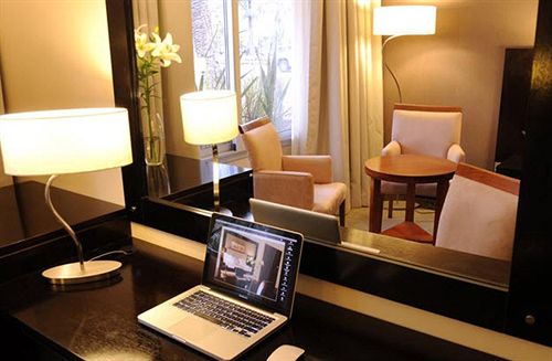 Hotel Howard Johnson Plaza Resort