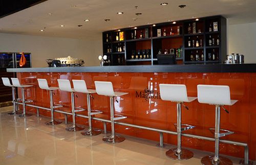 Hotel Howard Johnson Plaza Resort