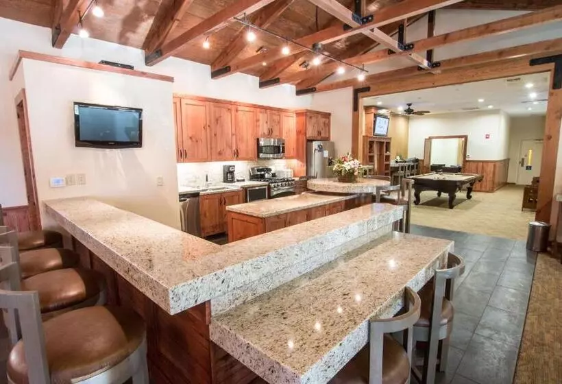 Mountain Retreat Resort, A Vri Resort