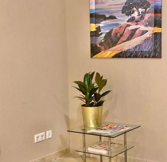 هتل Arena Rooms   Berlin Mitte