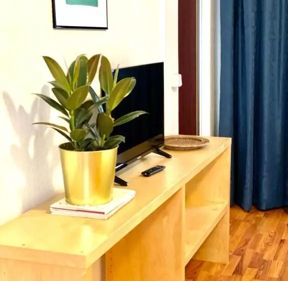 هتل Arena Rooms   Berlin Mitte