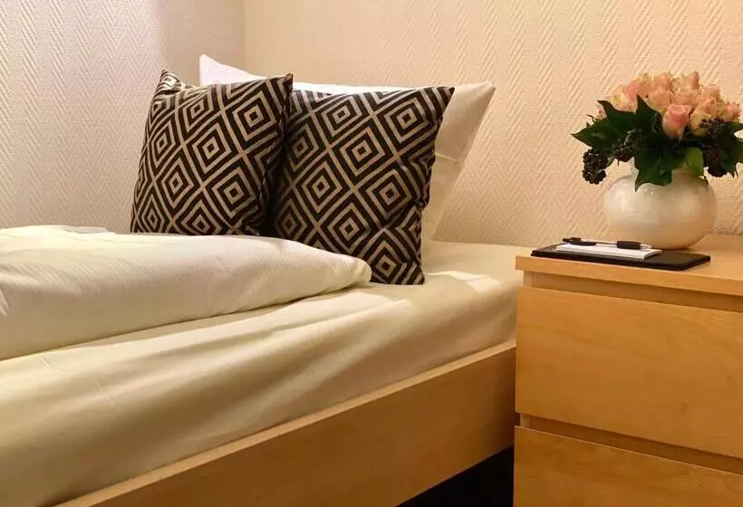 هتل Arena Rooms   Berlin Mitte