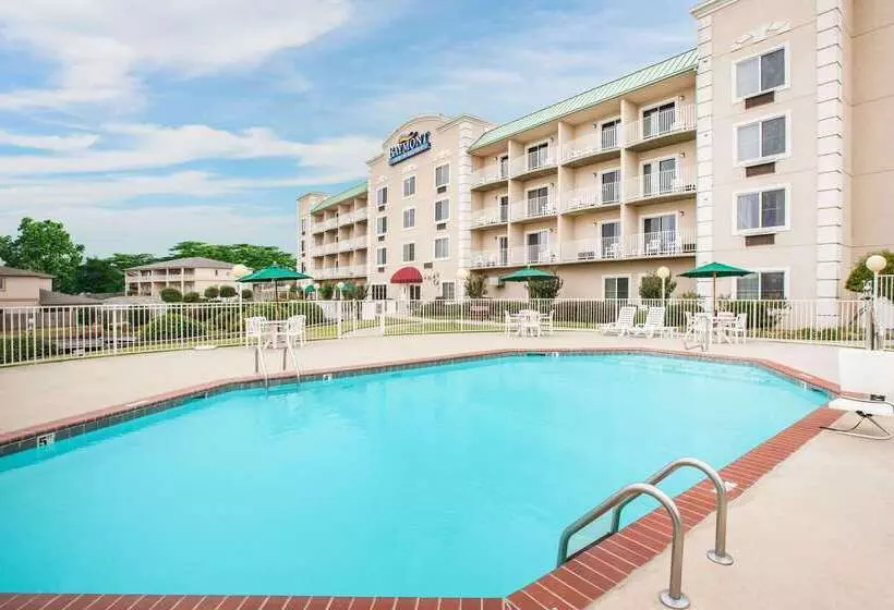 ホテル Baymont On The Lake By Wyndham Hot Springs