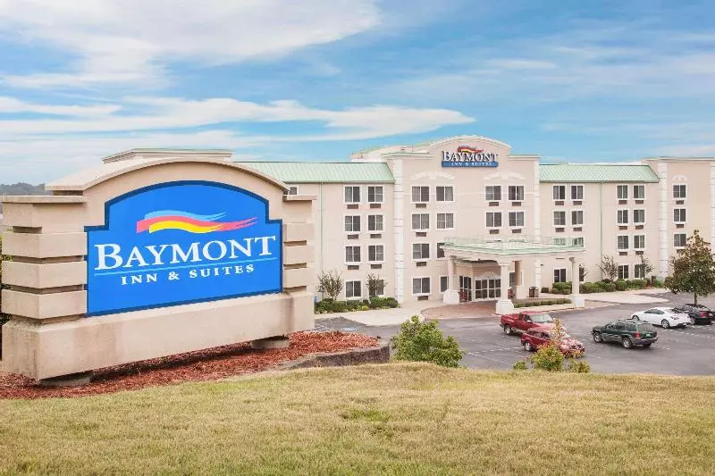 ホテル Baymont On The Lake By Wyndham Hot Springs