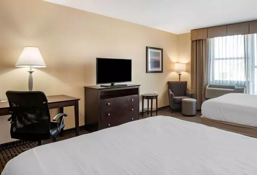 هتل Best Western Plus Philadelphia Airport South At Widener University