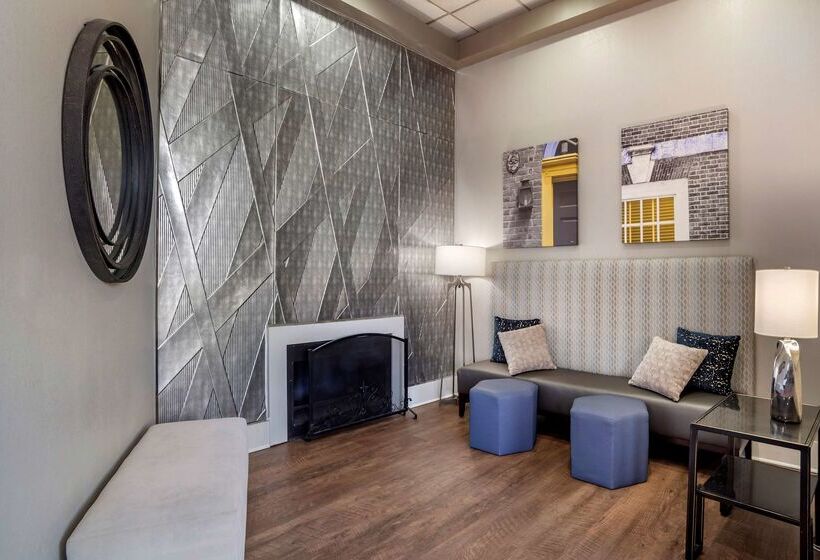 Отель Best Western Plus Philadelphia Airport South At Widener University