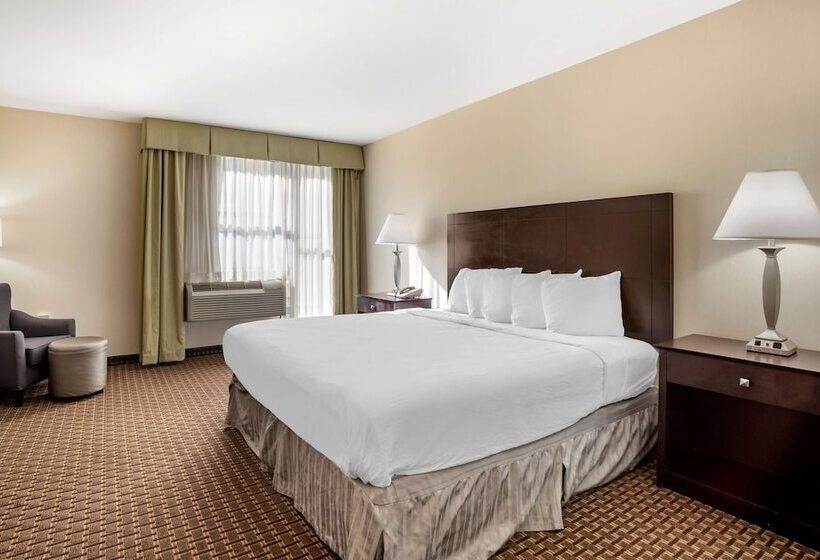 Отель Best Western Plus Philadelphia Airport South At Widener University