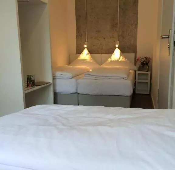 هتل Bnb Near Brandenburg Gate Rooms & Apartments