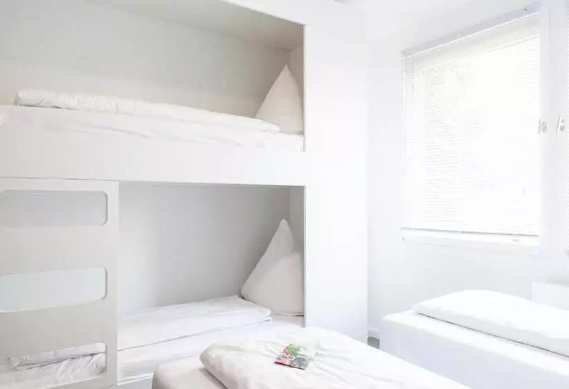 هتل Bnb Near Brandenburg Gate Rooms & Apartments