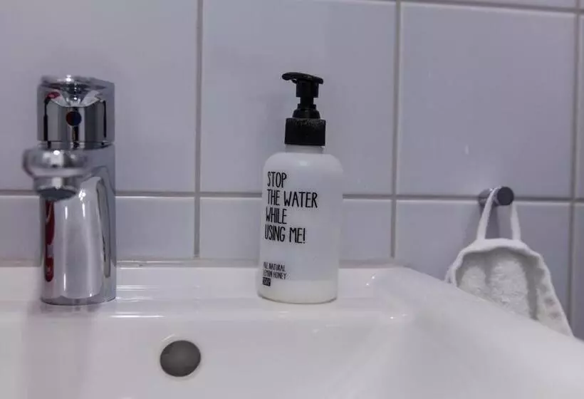 هتل Bnb Near Brandenburg Gate Rooms & Apartments