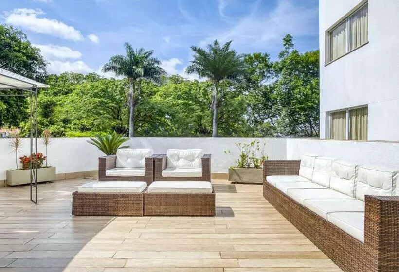 בית מלון כפרי Cha Pampulha Design