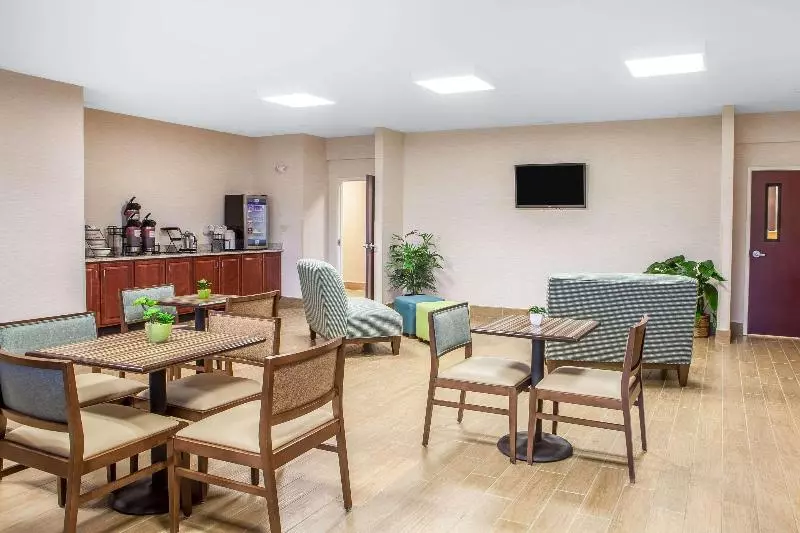 Отель Comfort Inn Lexington South