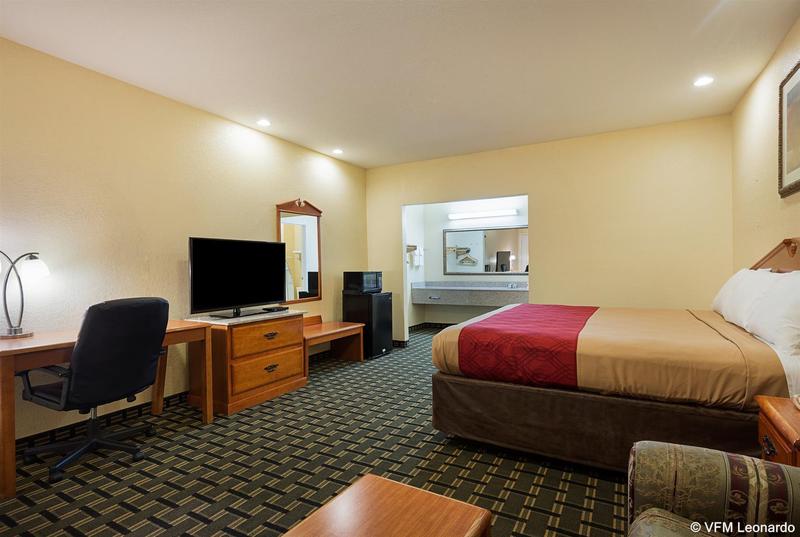 ホテル Econo Lodge Inn & Suites
