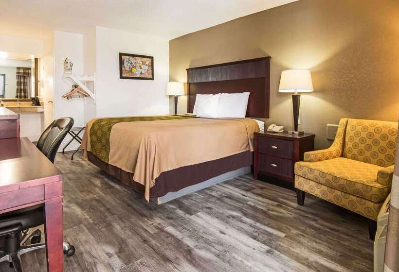 Отель Econo Lodge Inn & Suites